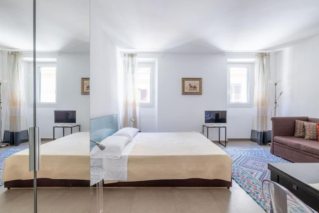 Hospitalityrome Monti Leonina With Terrace Appartement Buitenkant foto