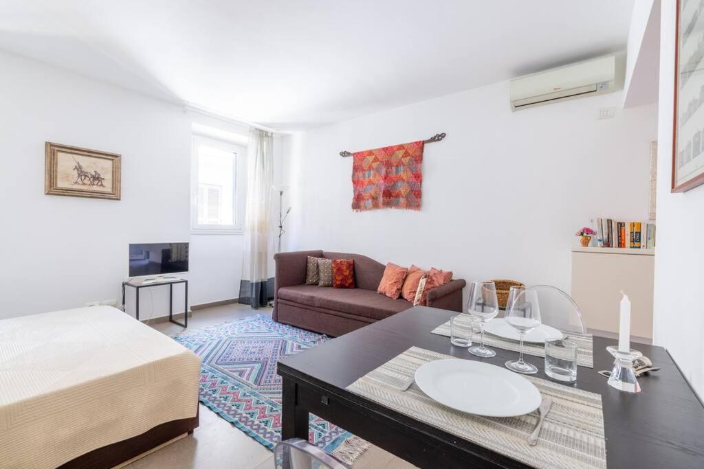 Hospitalityrome Monti Leonina With Terrace Appartement Buitenkant foto